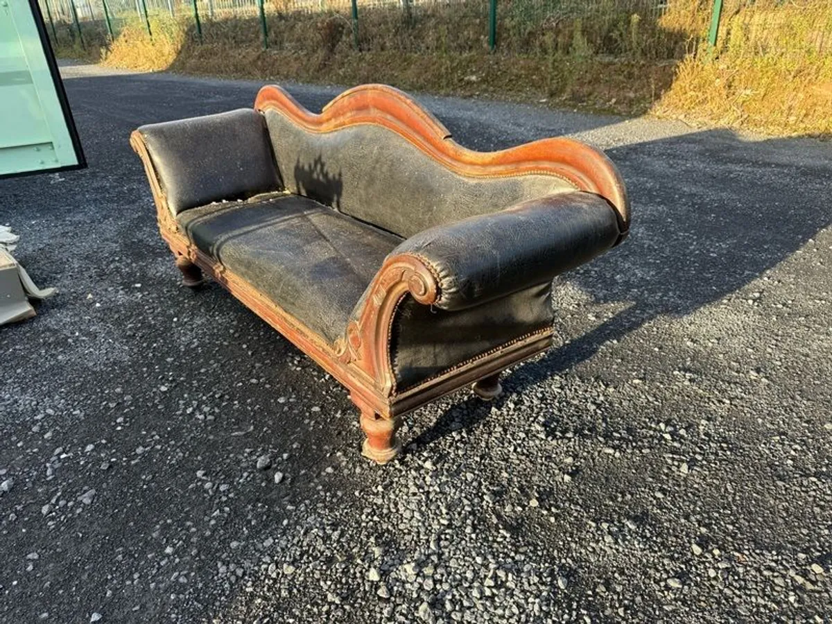 victorian Chaise Lounge - Image 2