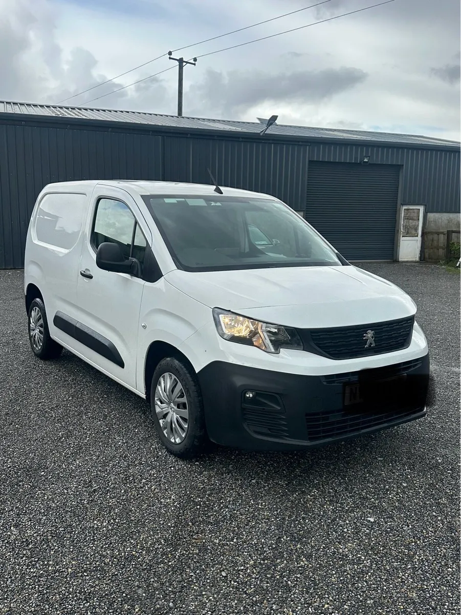 2020 Peugeot partner (no vat ) - Image 1
