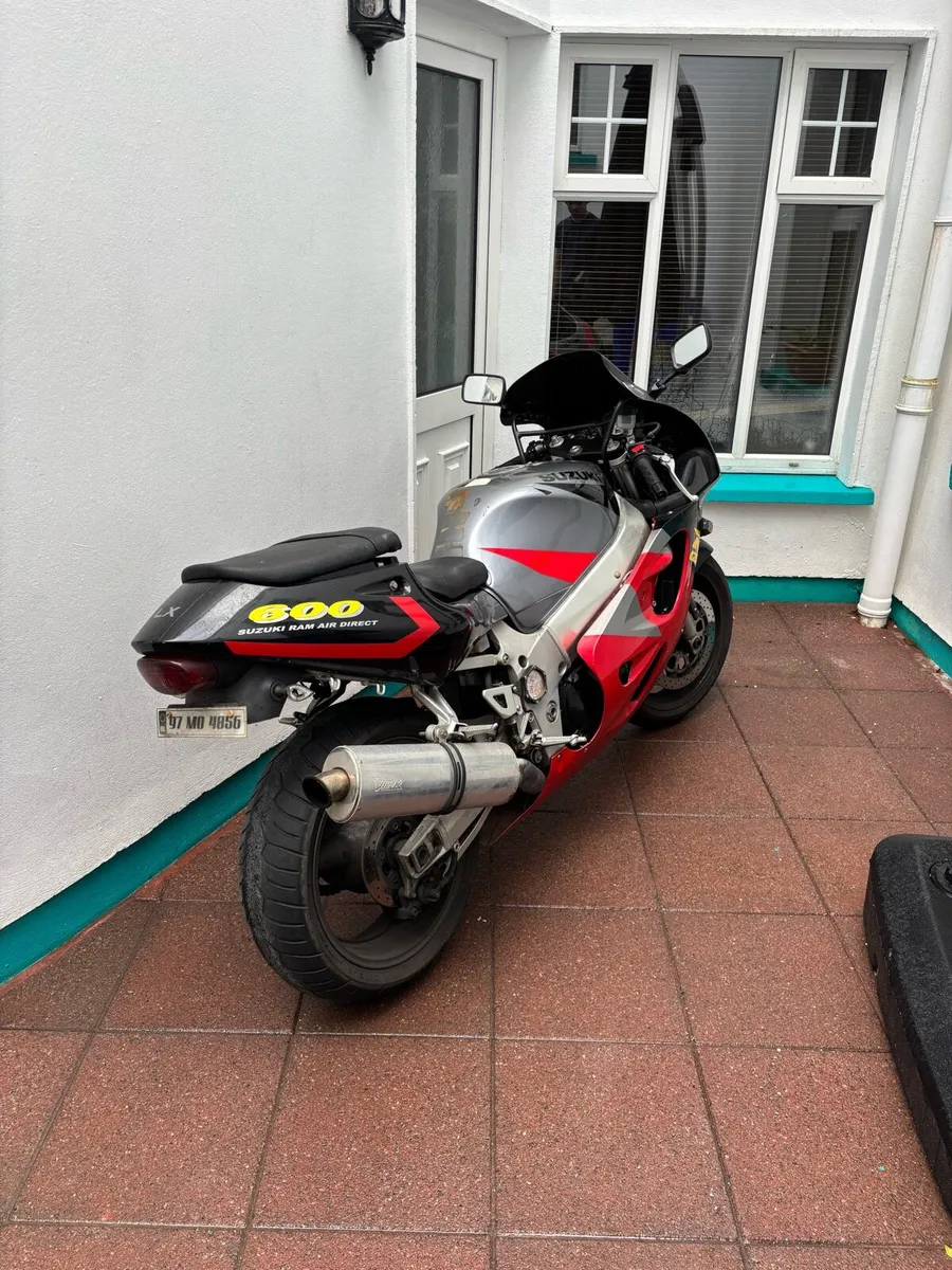 Suzuki gsxr 600 1997 - Image 4