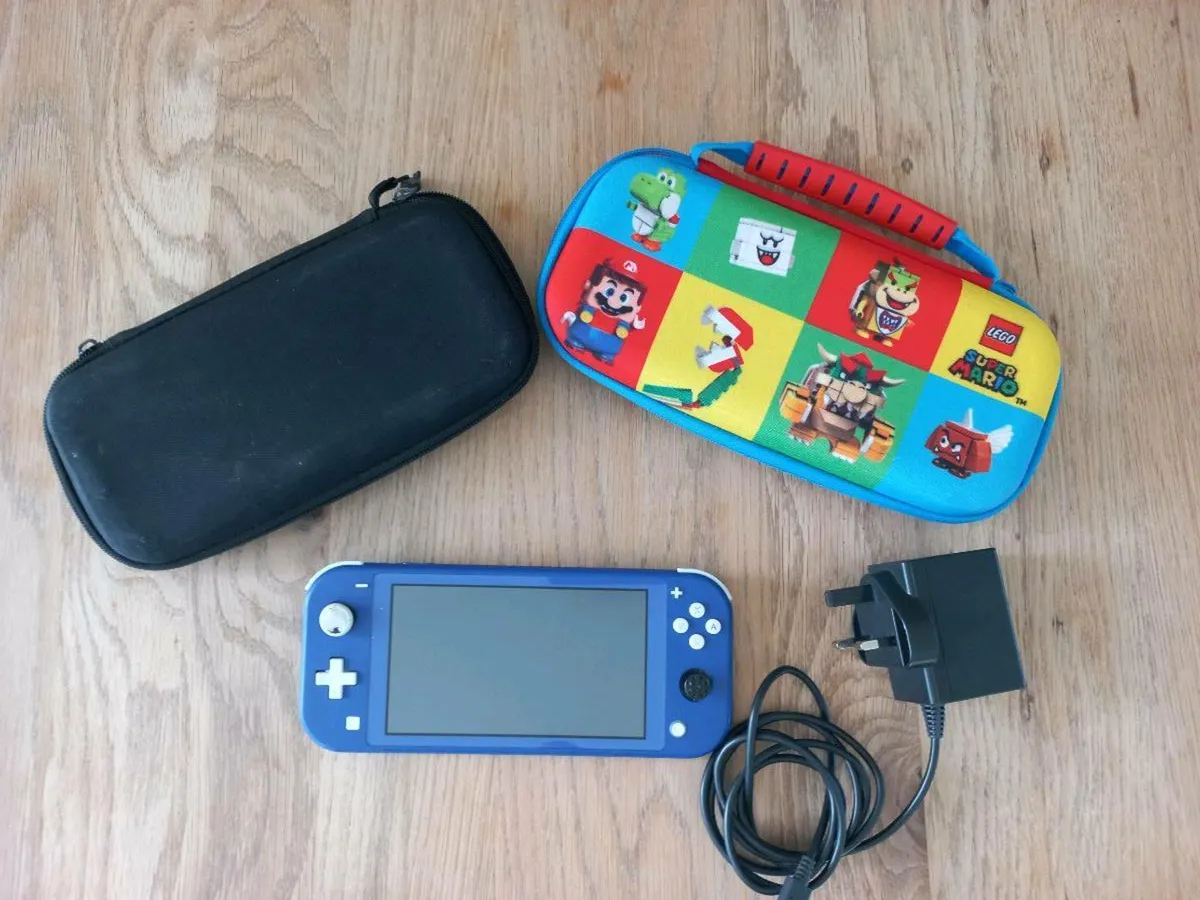 Nintendo Switch Lite - Image 1