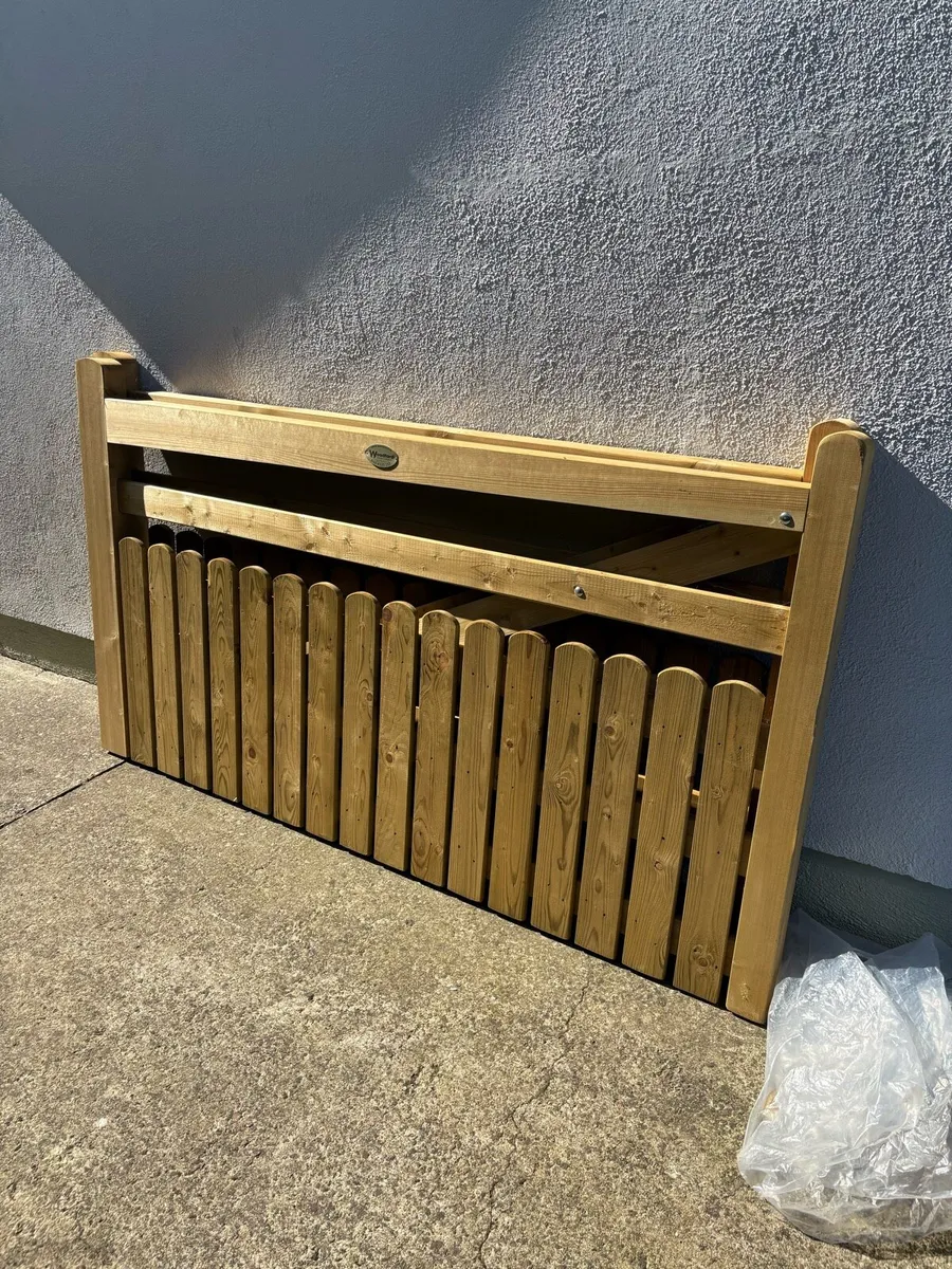 Gates - Image 2
