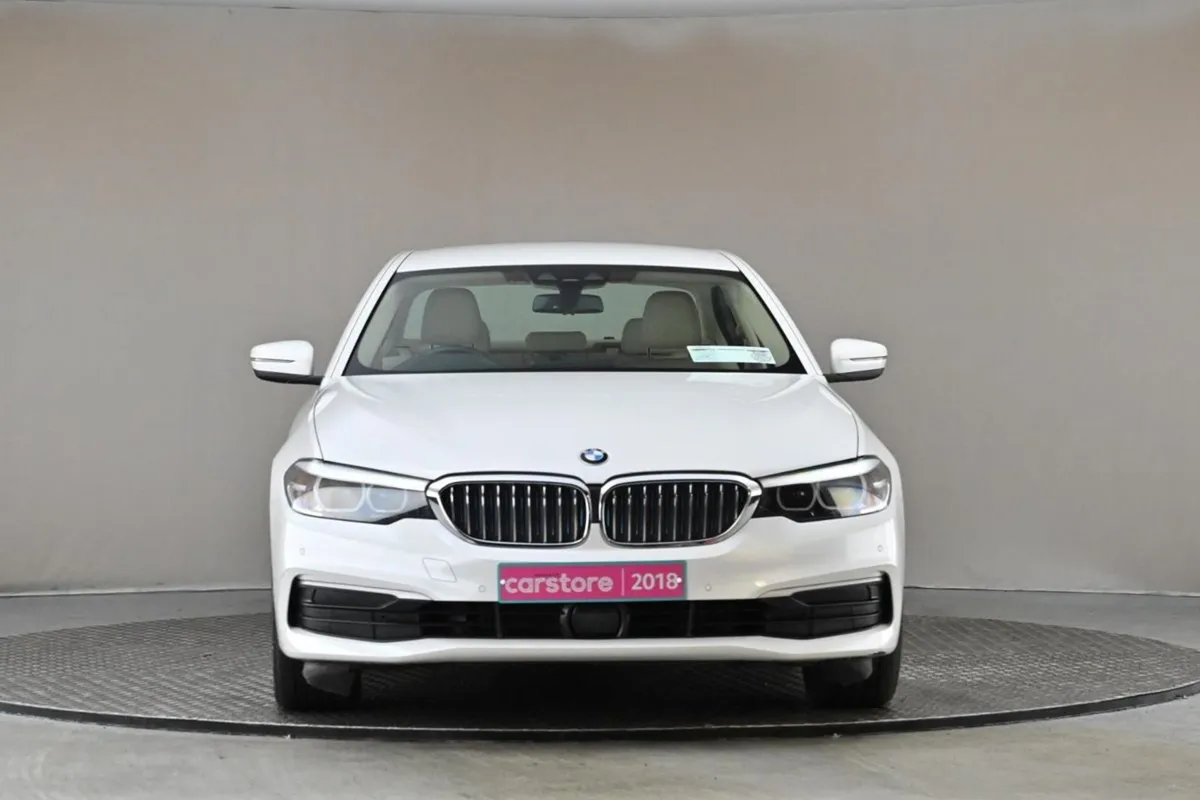 BMW 5 Series 530E SE Plug-in Hybrid  full Beige L - Image 2