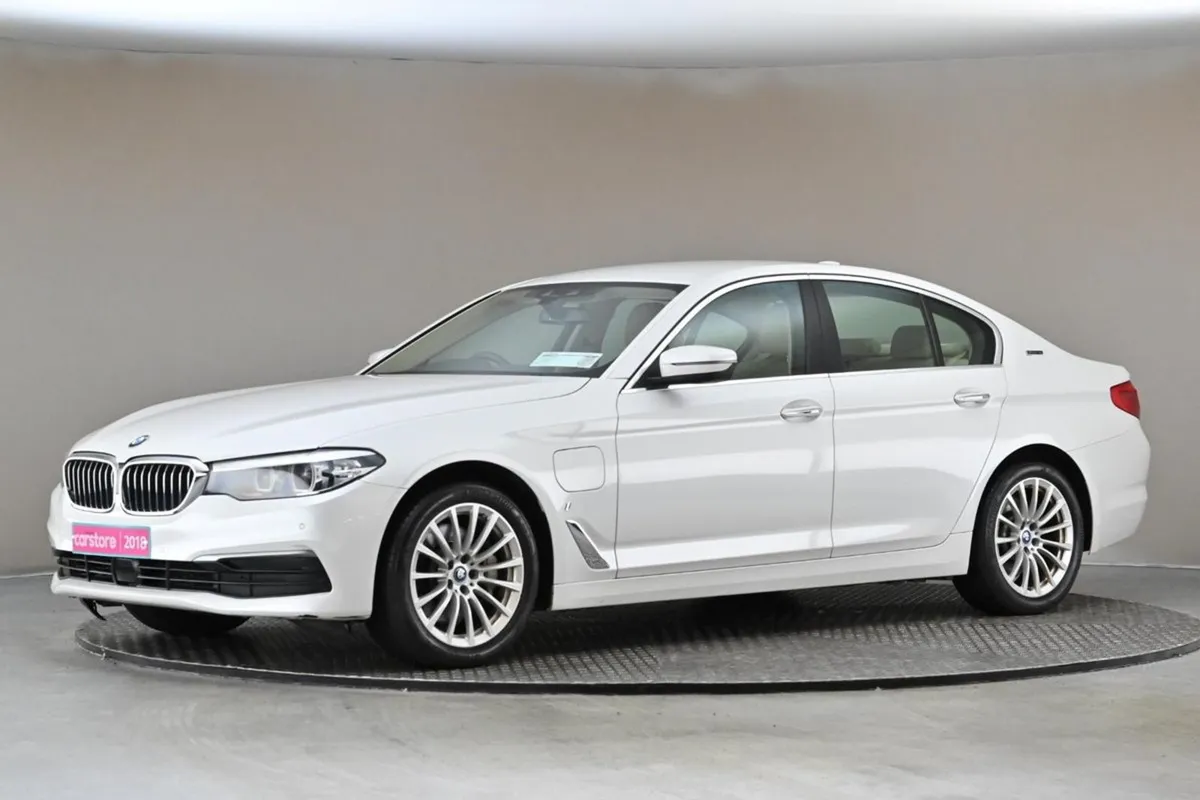 BMW 5 Series 530E SE Plug-in Hybrid  full Beige L - Image 4
