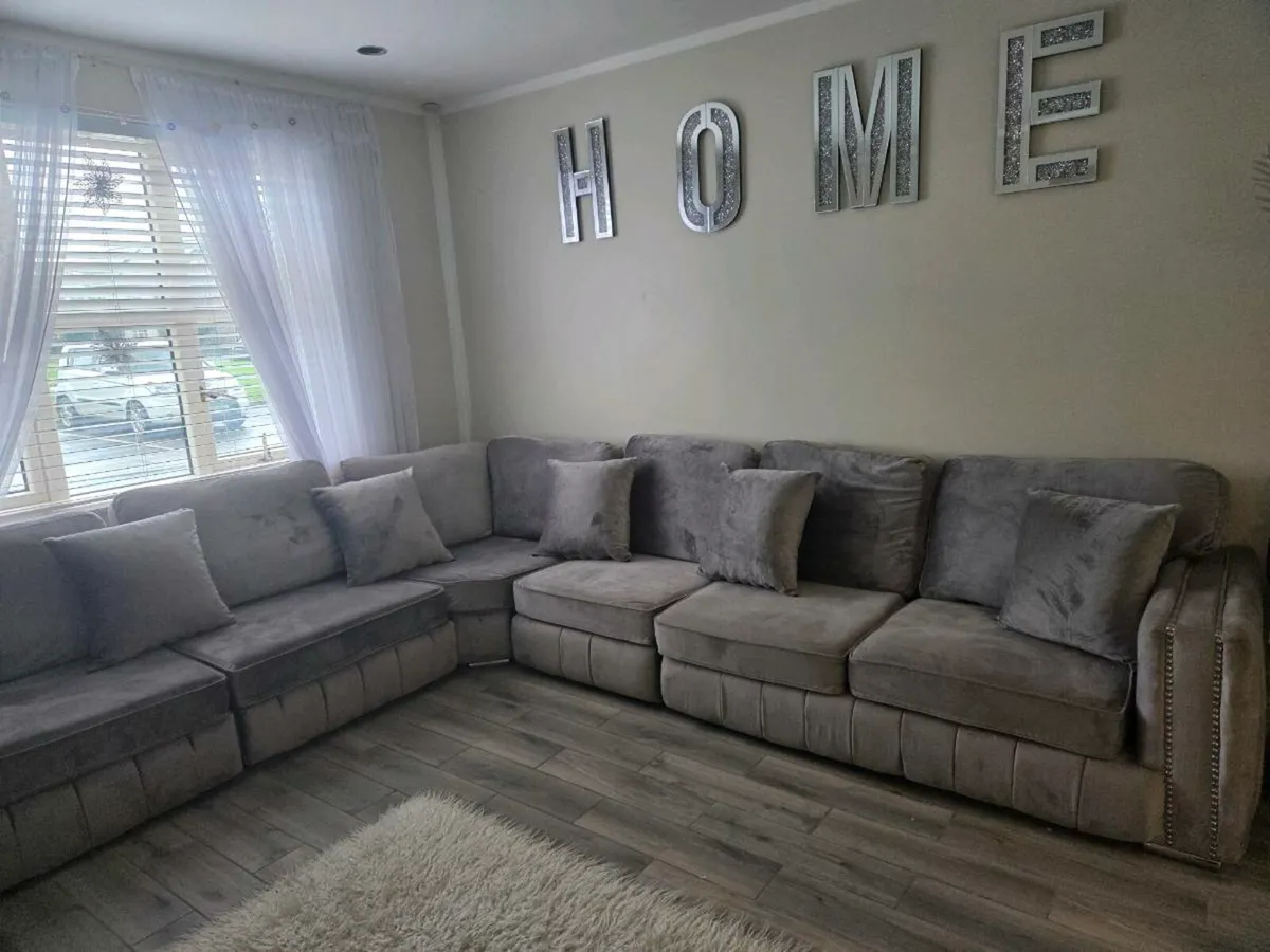 Xl Corner sofa - Image 2