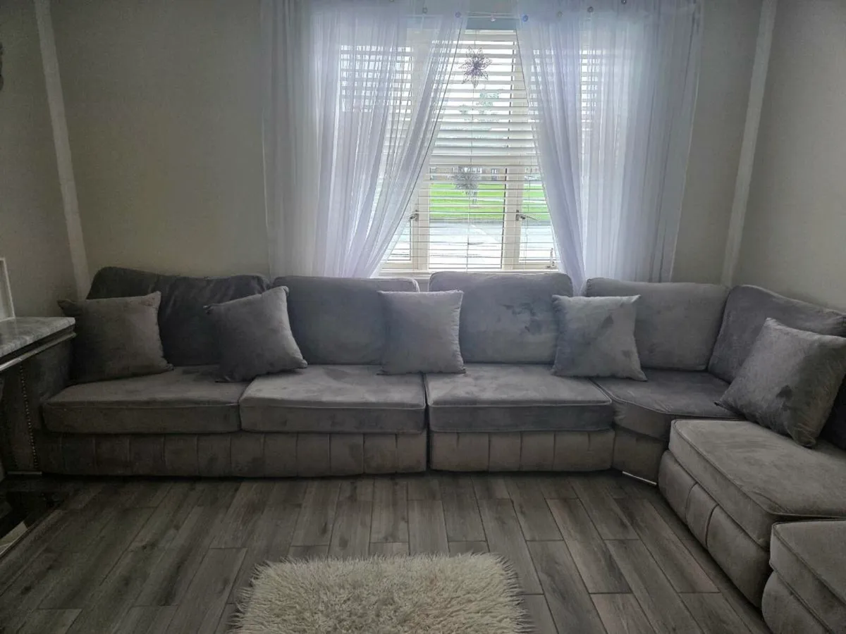 Xl Corner sofa - Image 3