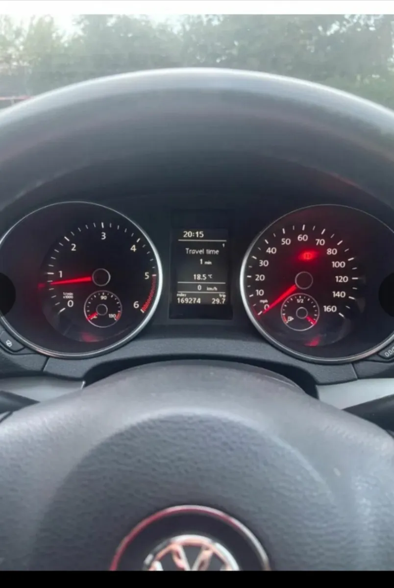 VW Golf 2.0 140bhp - Image 2