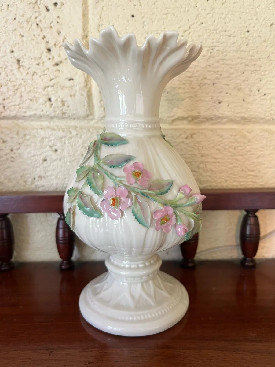 Beleek vase - Image 1