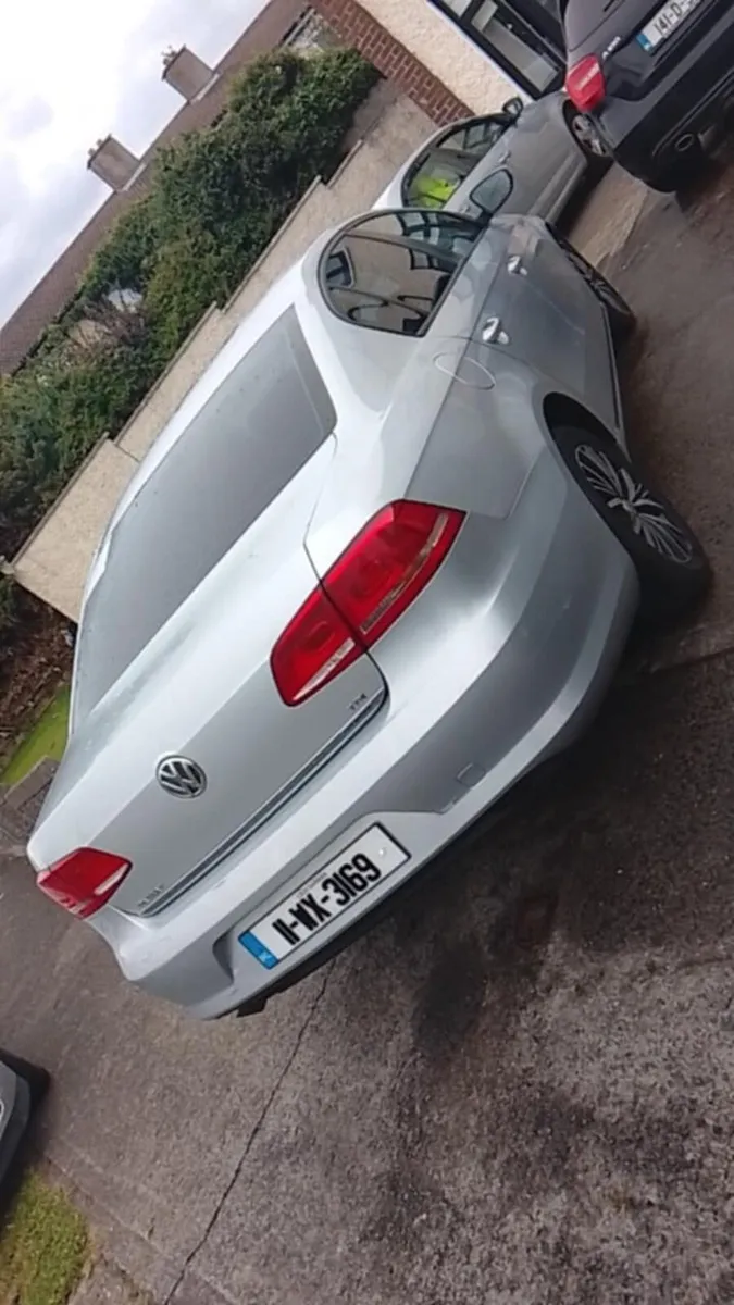 Volkswagen Passat - Image 4