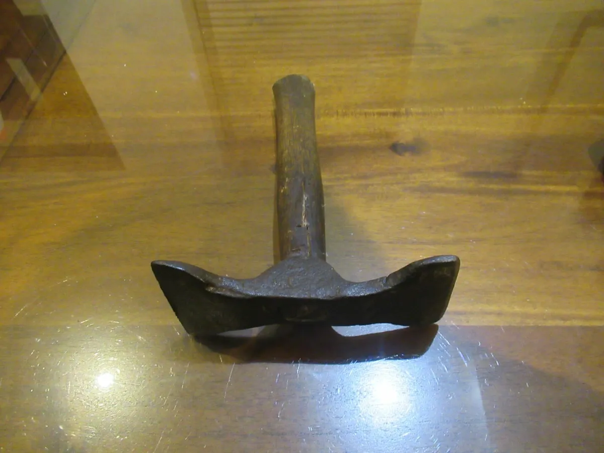 tool antique vintage hammer axe - Image 2