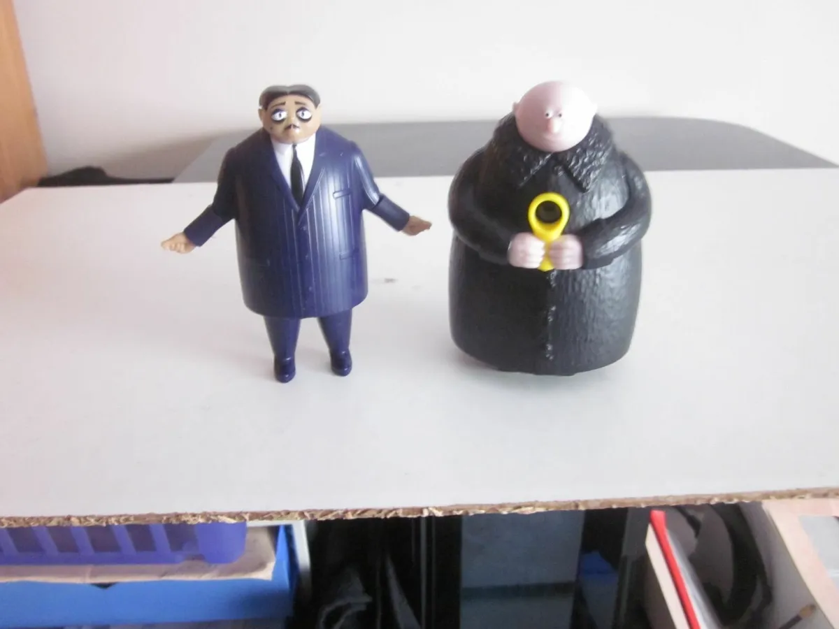 Burger King The Adams Family Figures 2019 - Image 1