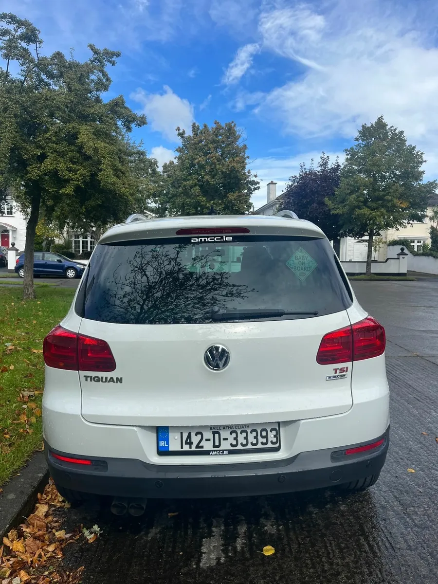 142 VW TIGUAN - SUPERB CONDITION SUPER LOW MILAGE - Image 4