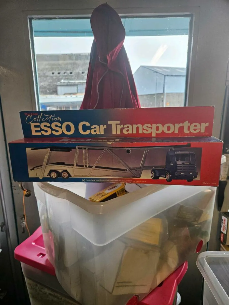 Corgi Esso Collection Scania Car Transporter - Image 1