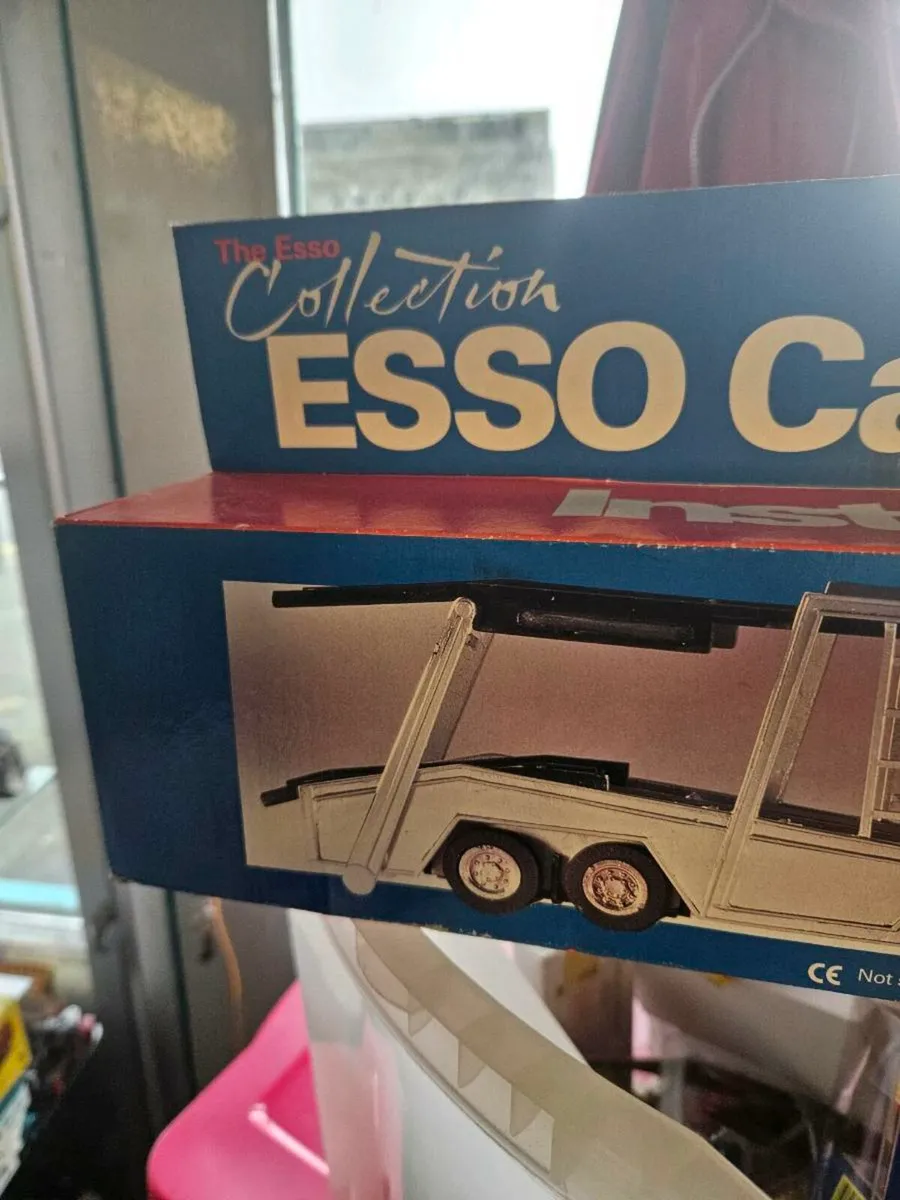 Corgi Esso Collection Scania Car Transporter - Image 2