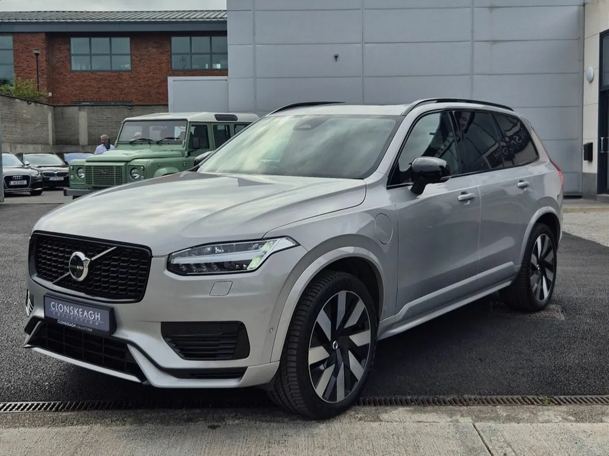 Volvo XC90 RECHARGE T8 PLUS AWD - Image 3