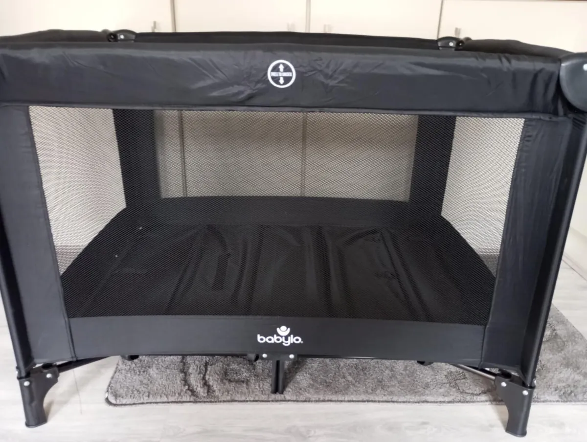 Babylo baby's travel cot. - Image 4