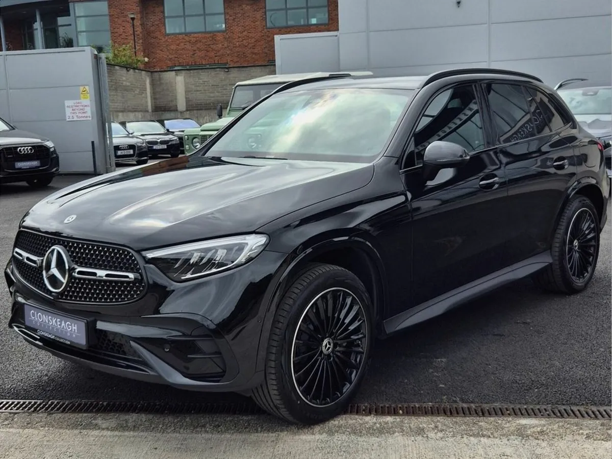 Mercedes-Benz GLC GLC 300 E 4MATIC URBAN EDITION - Image 3