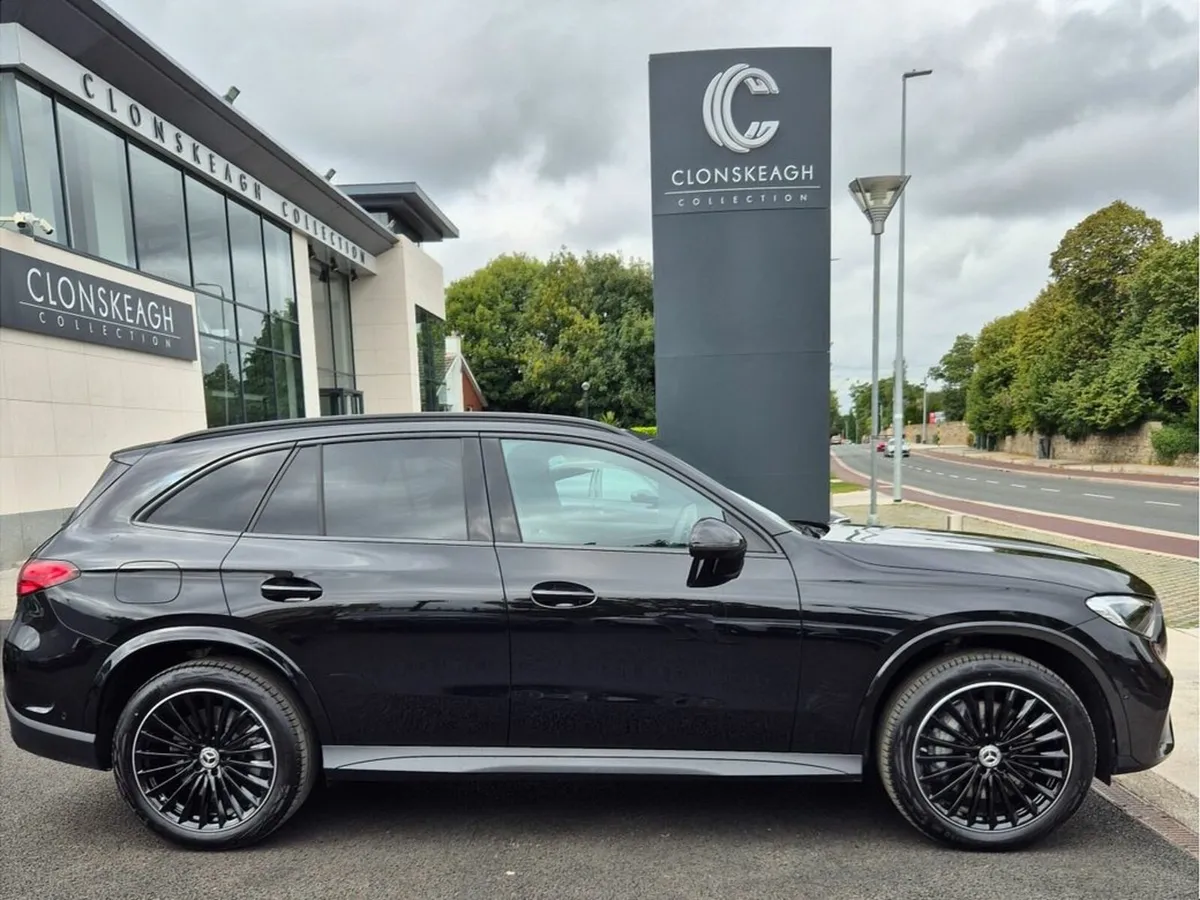 Mercedes-Benz GLC GLC 300 E 4MATIC URBAN EDITION - Image 4