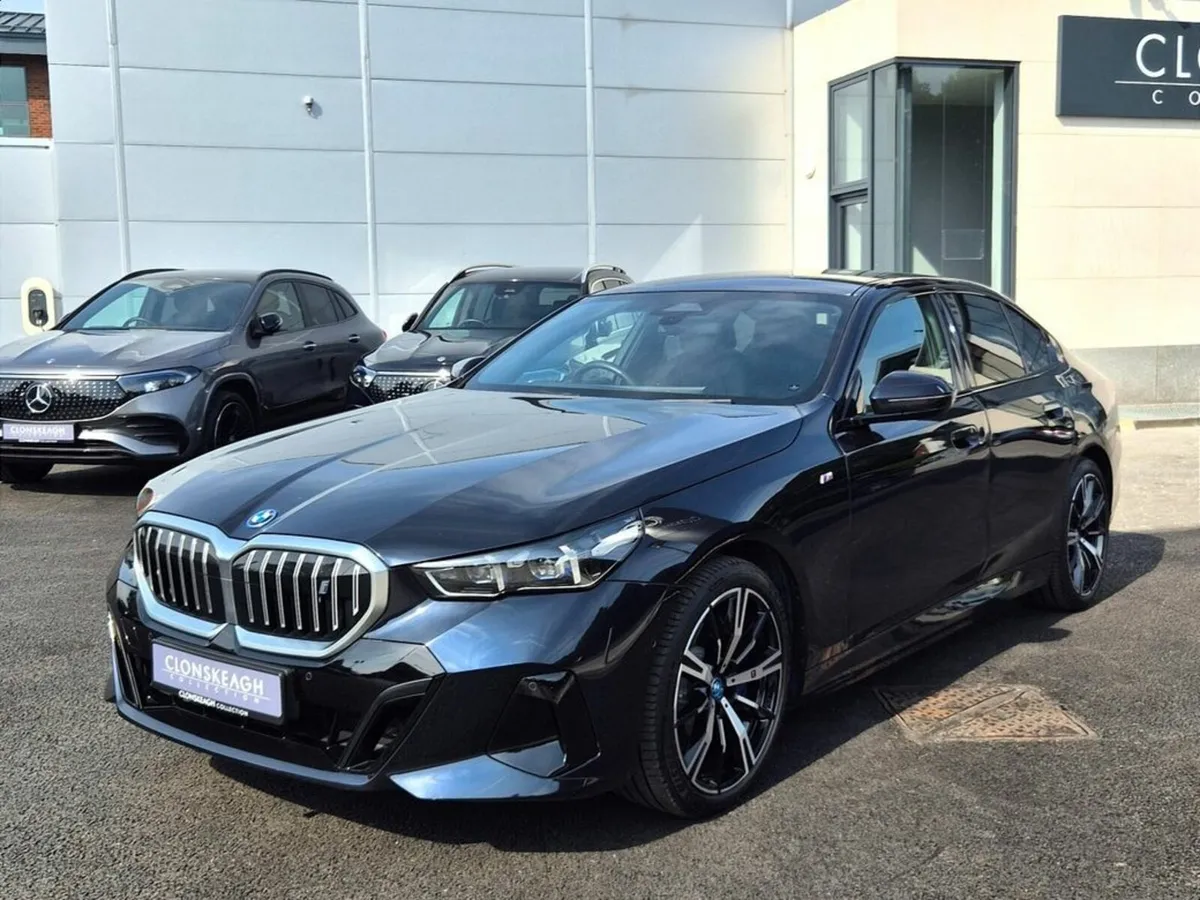 BMW i5 EDRIVE40 M SPORT - Image 3