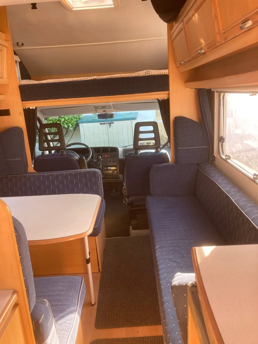 Camper van - Image 4