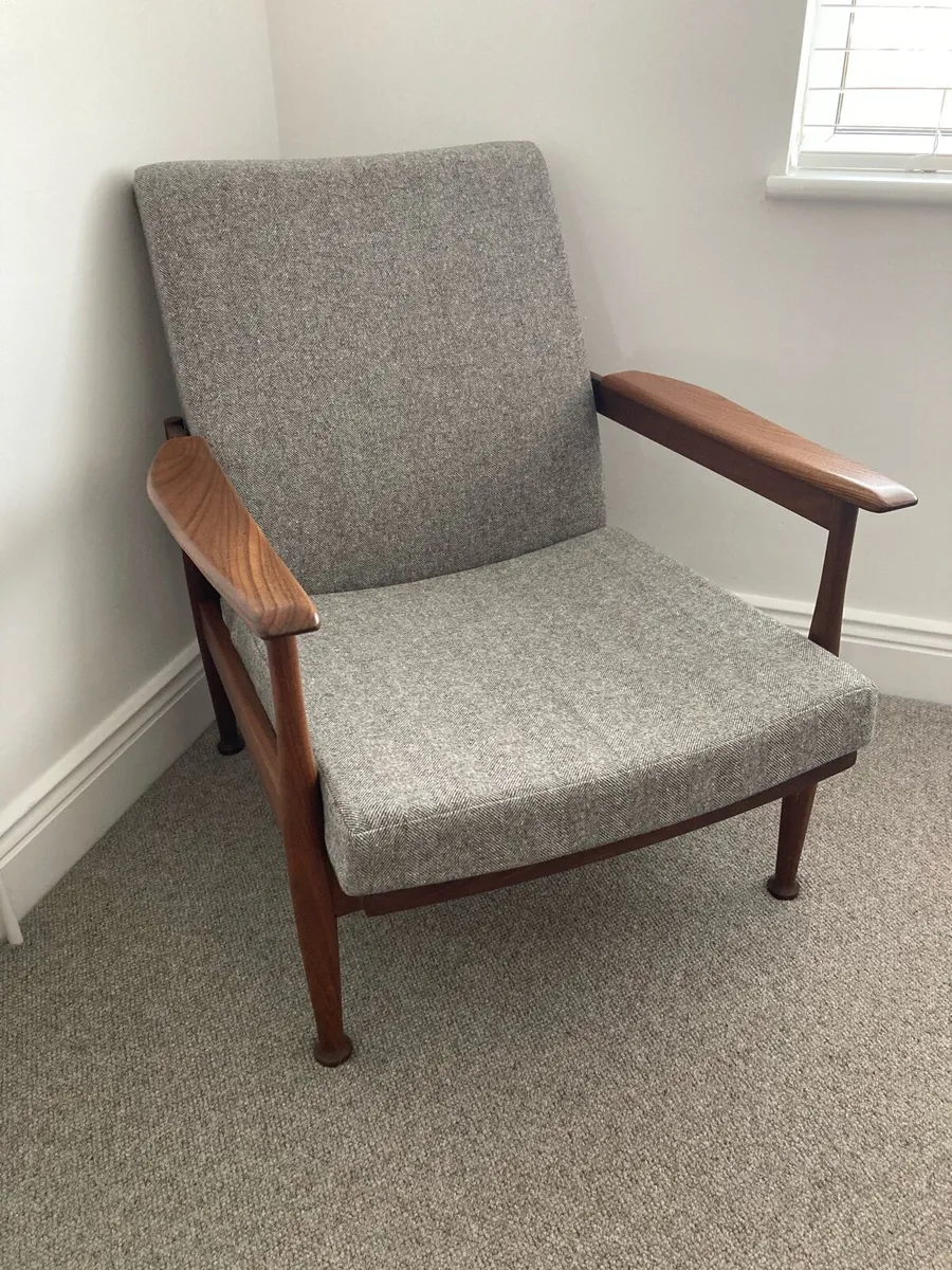 Mid Century Vintage Guy Rogers Manhattan Armchair - Image 1