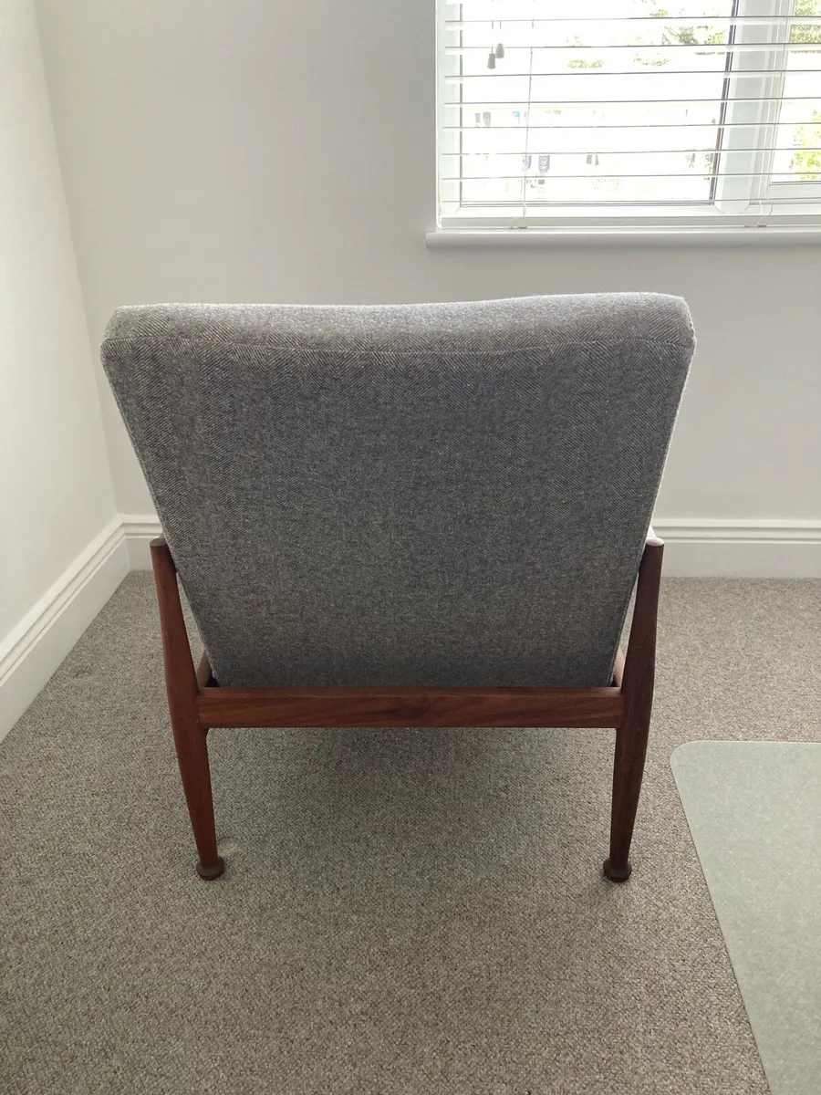 Mid Century Vintage Guy Rogers Manhattan Armchair - Image 3