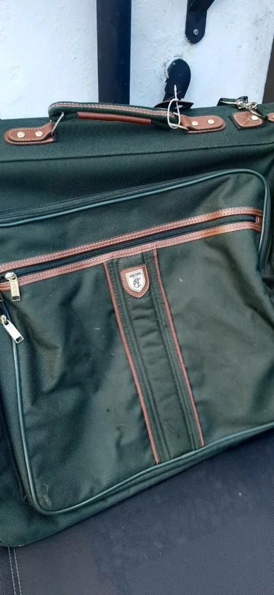 Canvas travel wardrobe - Image 1