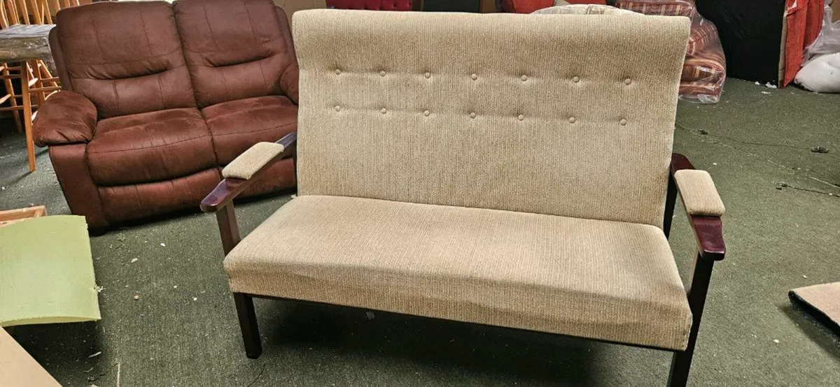 Furniture (sofas & recliners)(table & chairs/beds) - Image 2