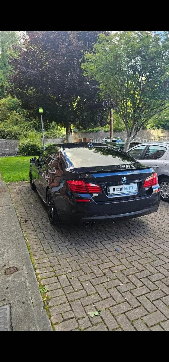 BMW 5-Series 2011 - Image 4