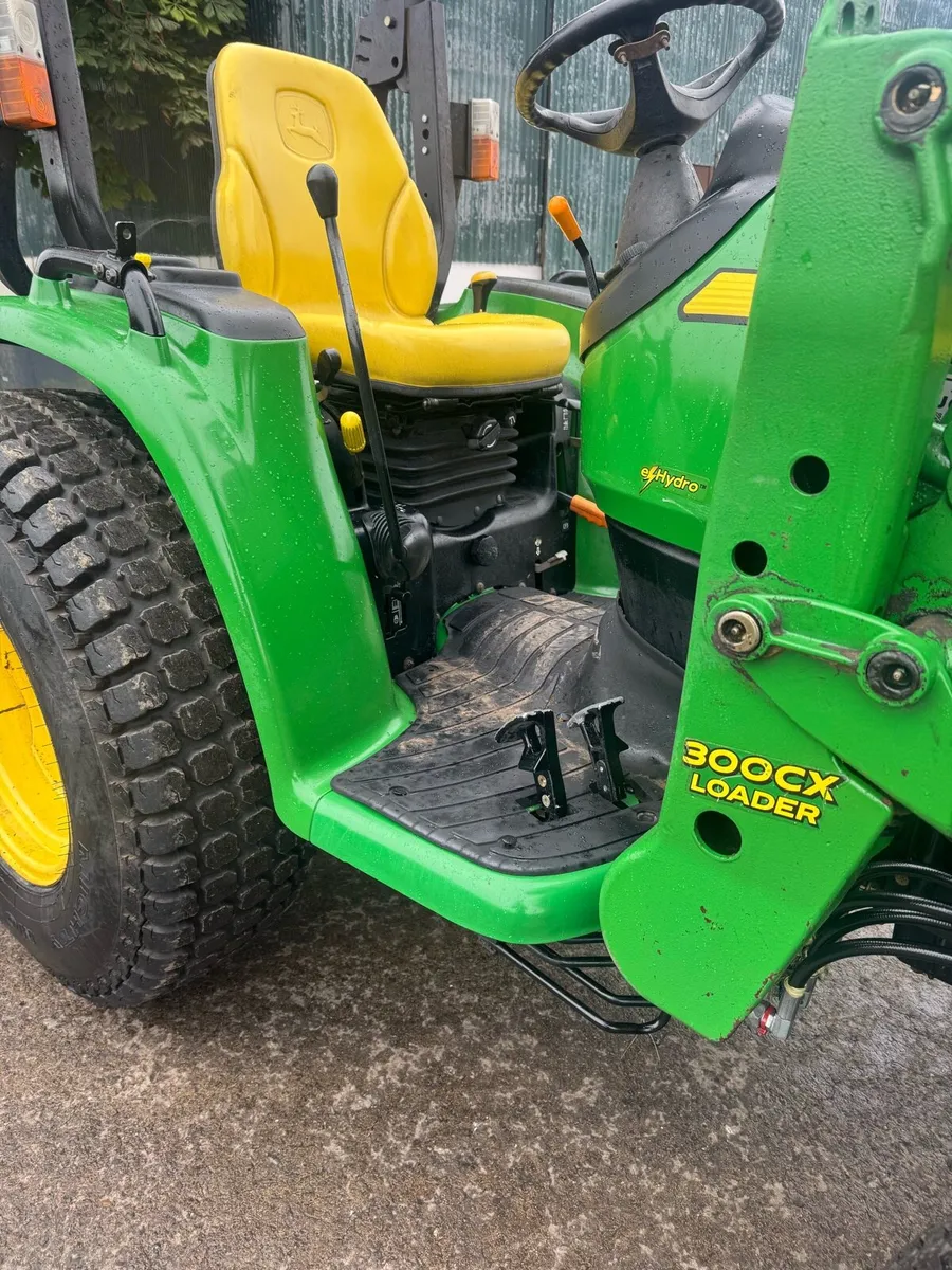 John Deere Compact Tractor with Front loader - Image 4