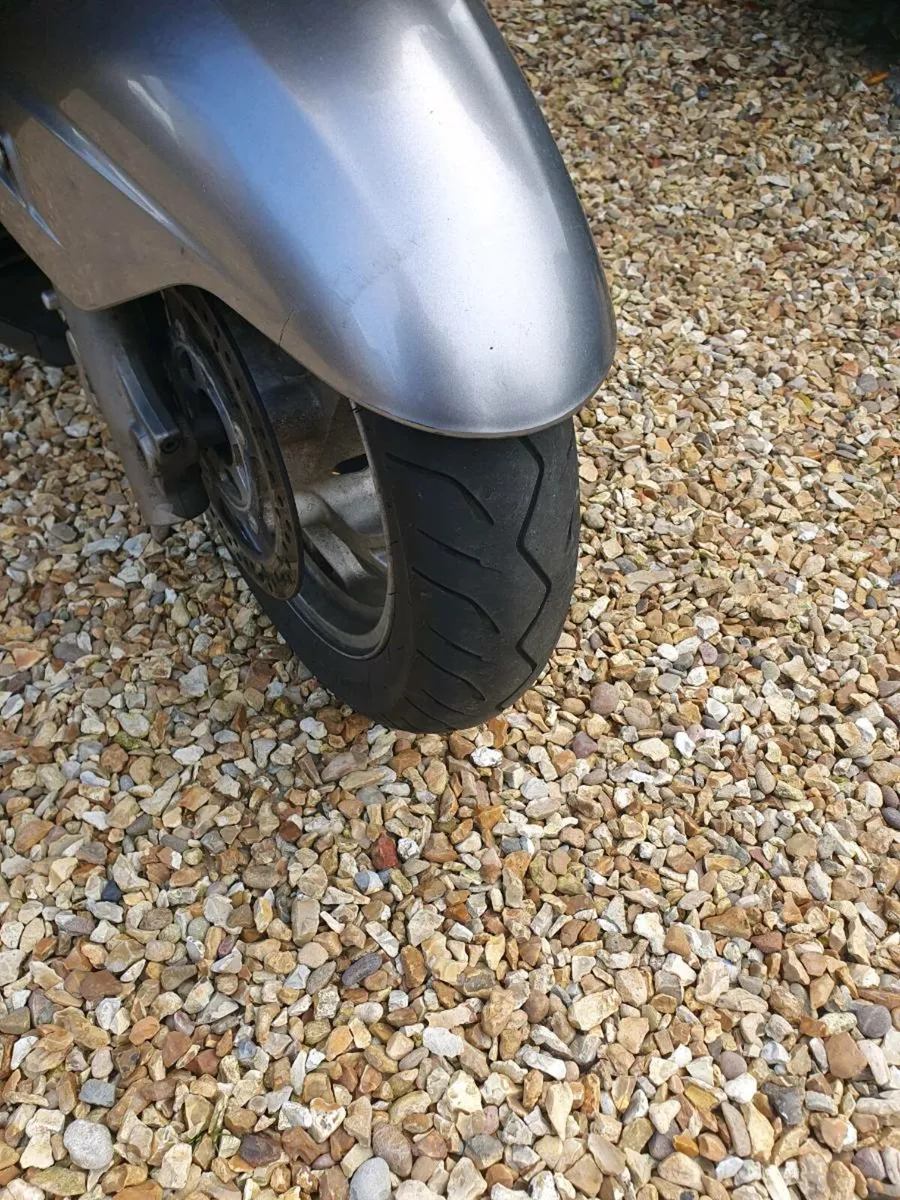 Suzuki Burgman 400 may take k75rt as p ex - Image 4