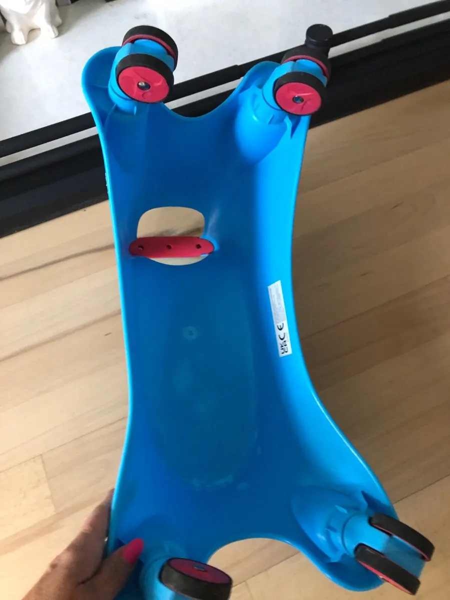 Boys training bike €10 - Image 2
