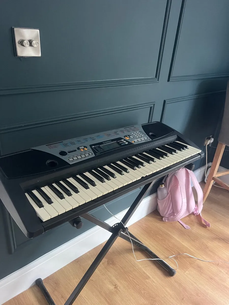 Yamaha keyboard - Image 2