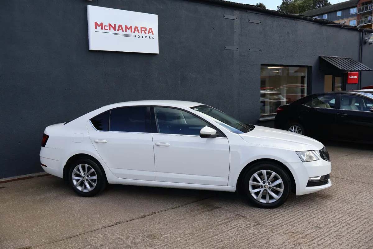 Skoda Octavia 1 Owner from New Huge Spec! - Image 2