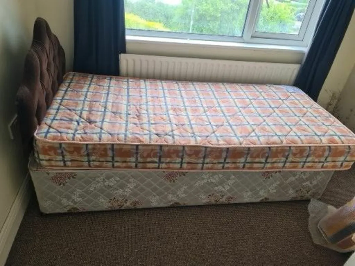 Single divan bed with good mattress - Image 2