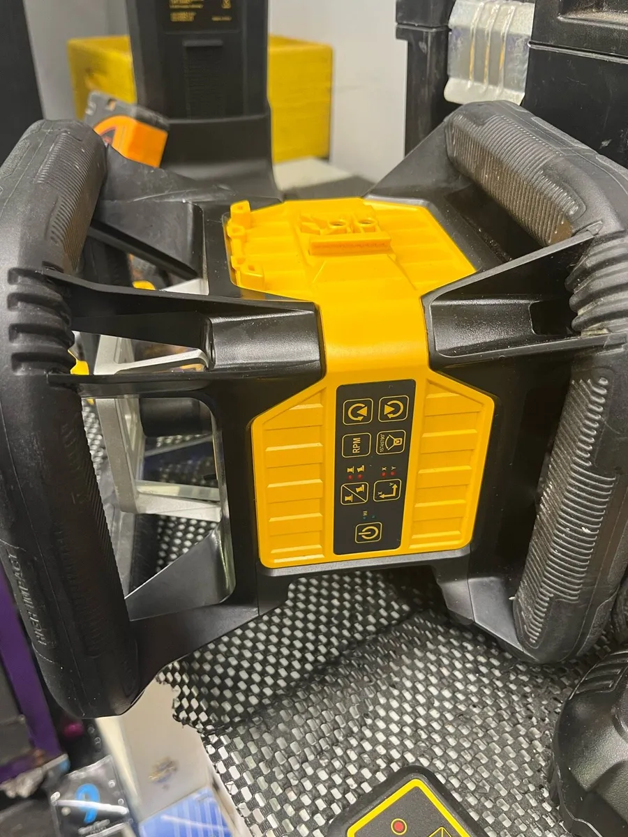 DeWalt DCE079D1G Rotary Laser Kit - Image 3