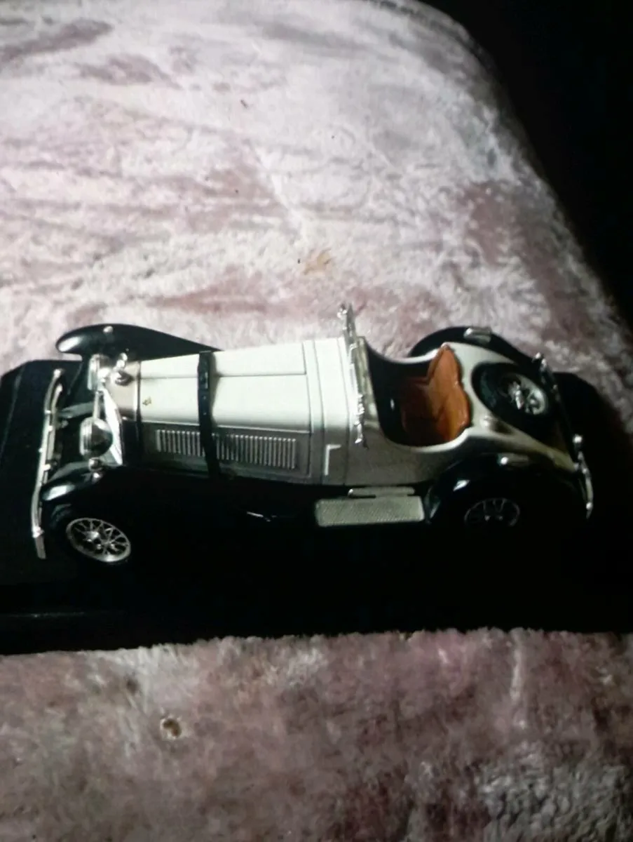 BbURAGO MERCEDES BENZ SSK 1928 DIE - CAST CAR. - Image 1
