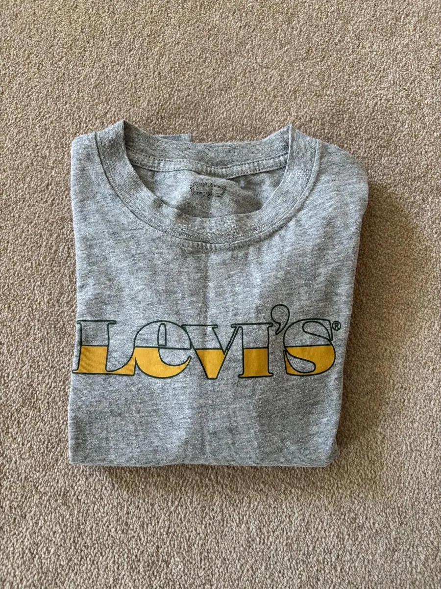 Levis Grey Long sleeve top age 7-8 - Image 3