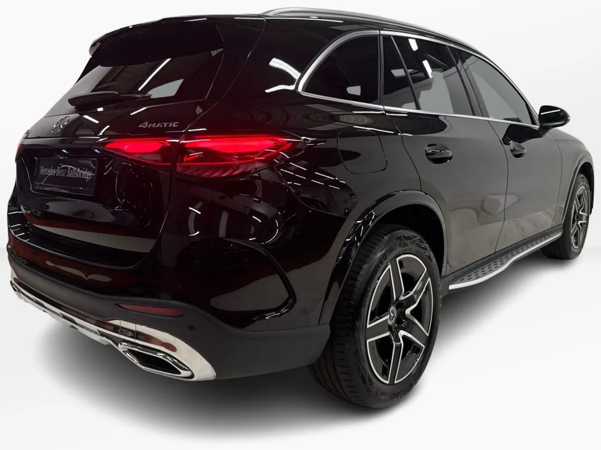 Mercedes-Benz GLC GLC 300 e AMG Line Phev 4matic - Image 3
