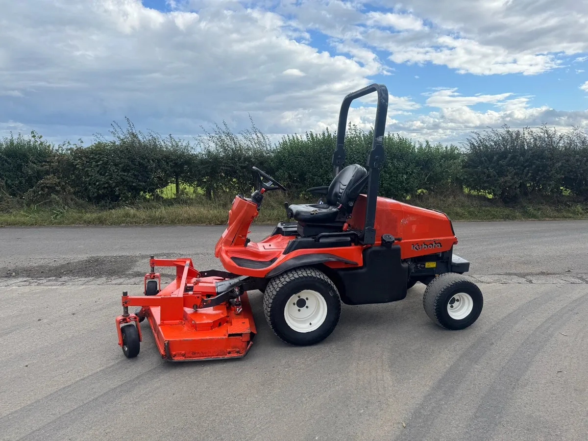 Kubota Ride On Mower - Image 1