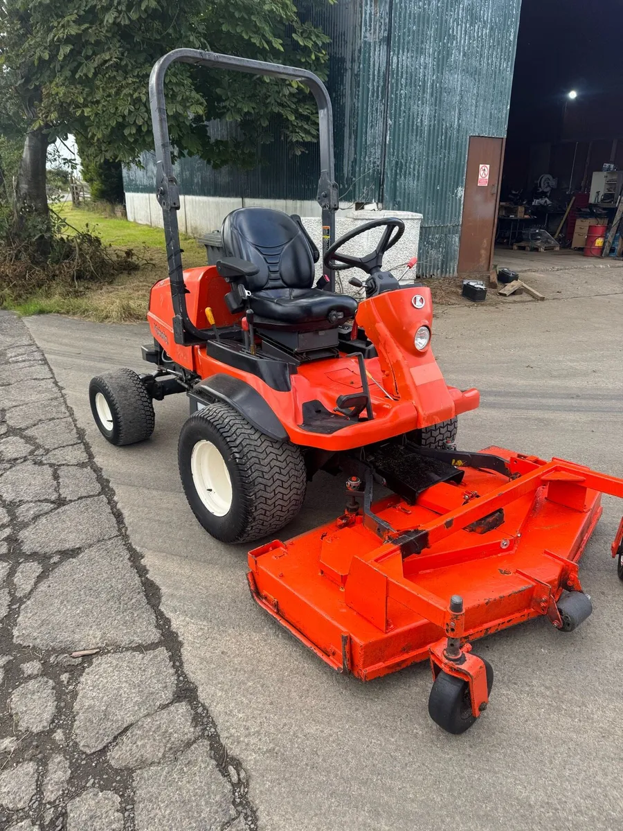 Kubota Ride On Mower - Image 4