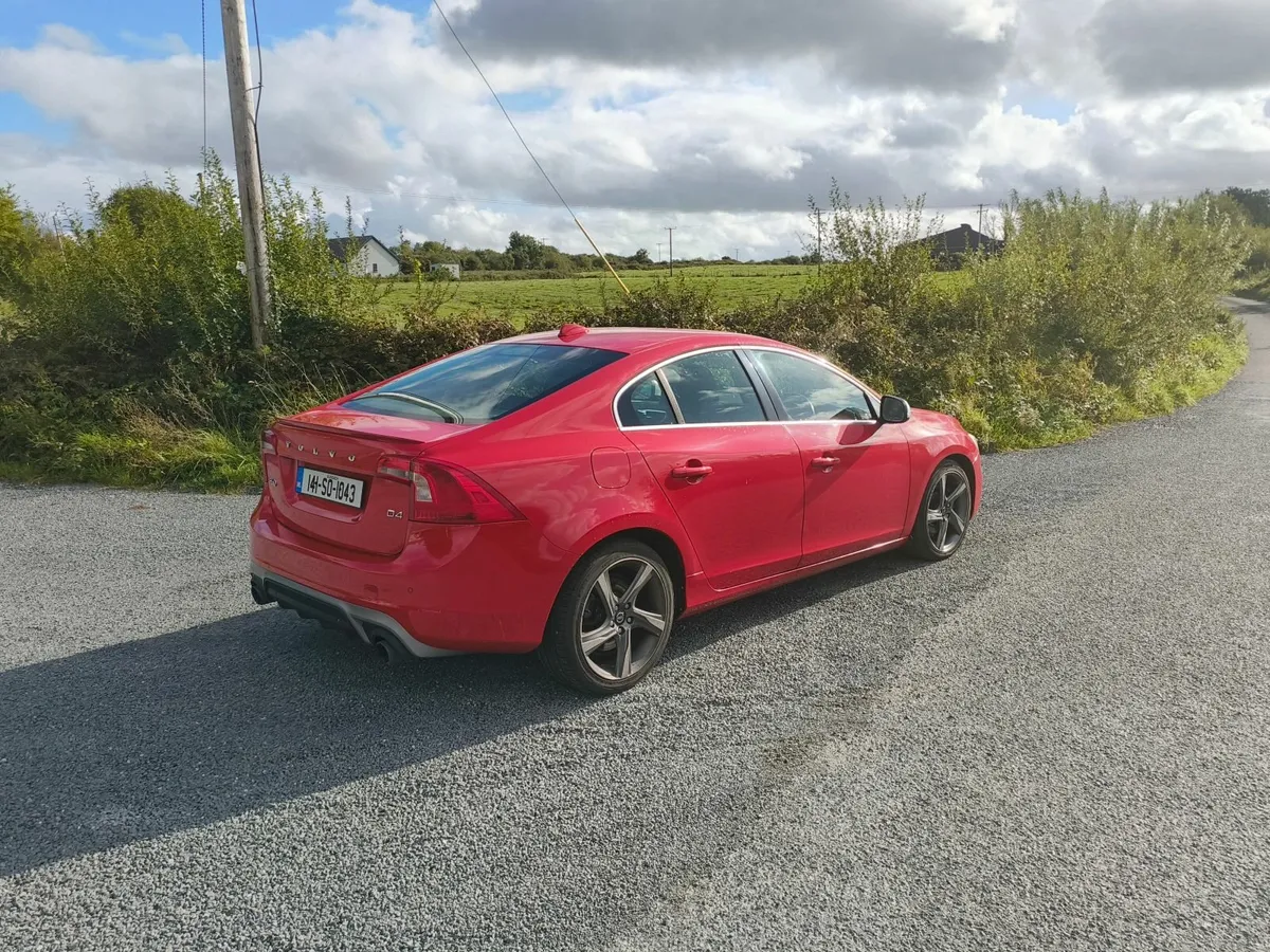 VOLVO S60 D4 R-DESIGN 181 HP - Image 4