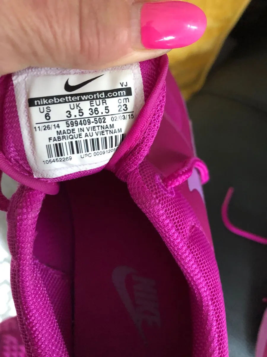 Girls Nike trainers like new size 3.5 €25 - Image 4
