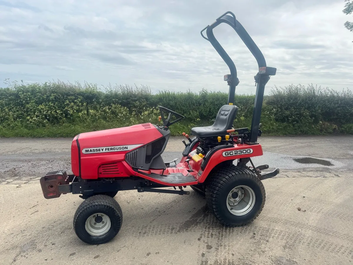 Massey Ferguson Garden Tractor - Image 1