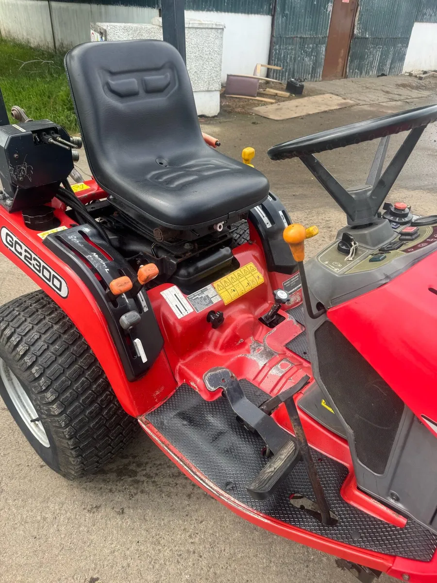 Massey Ferguson Garden Tractor - Image 4