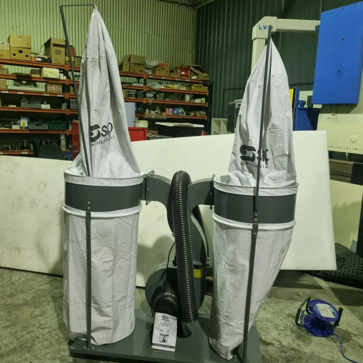 Dust collection system - Image 1