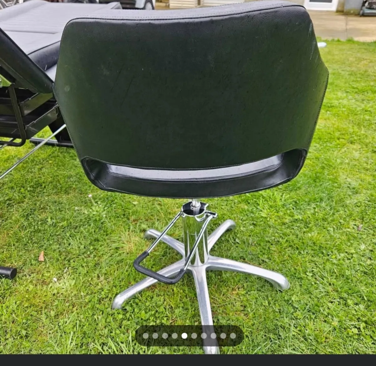 Salon Furniture - Image 1