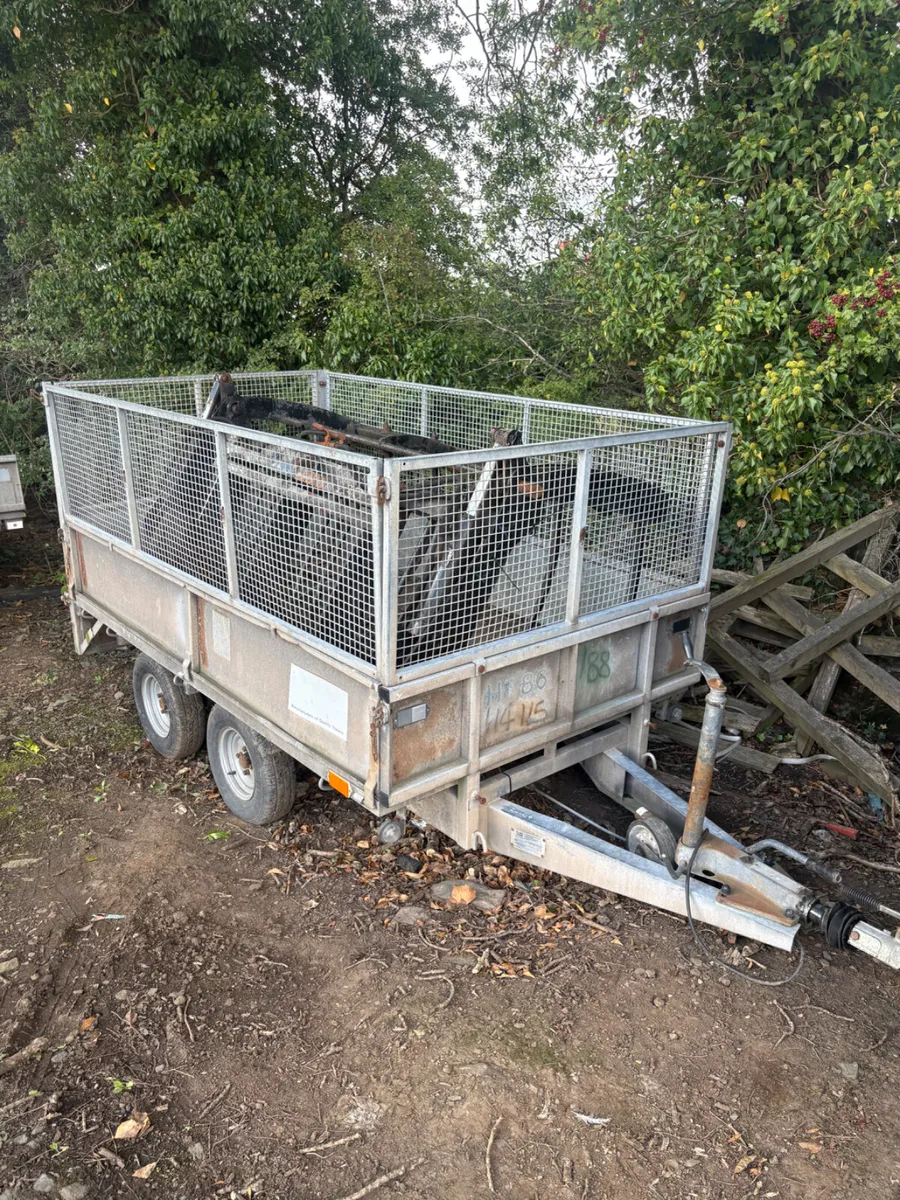 8x4 dropside with mesh sides - Image 1