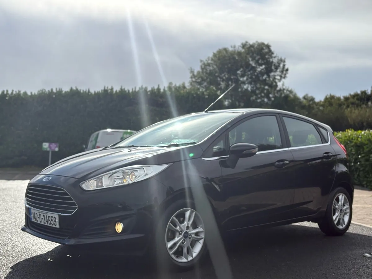 FORD FIESTA - LOW MILEAGE - WARRANTY - Image 3