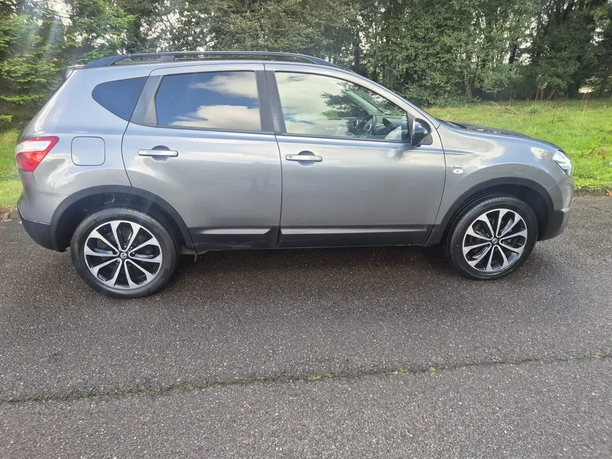 Nissan Qashqai 1.6 Diesel Top Spec - Image 2