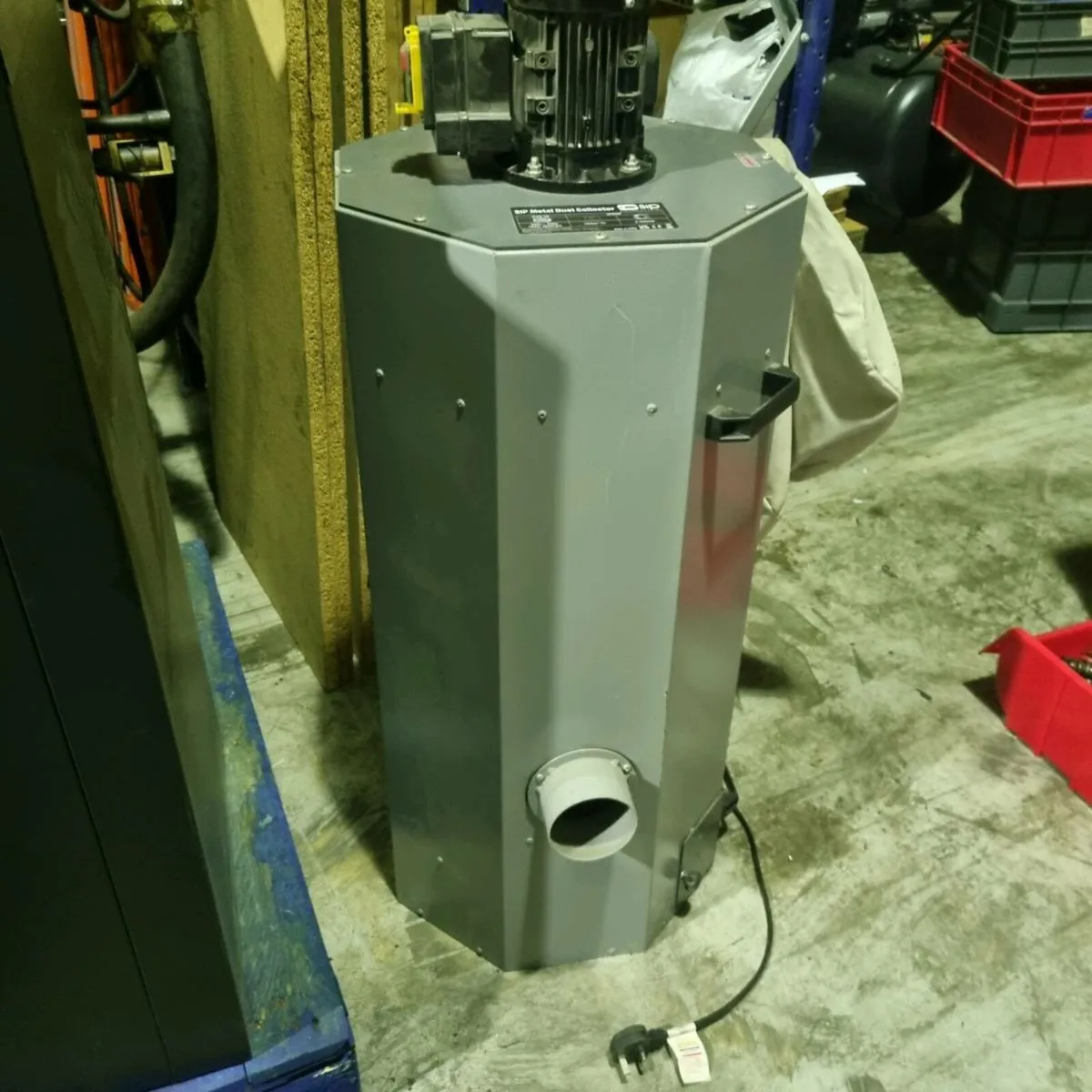 SIP metal dust collector - Image 1